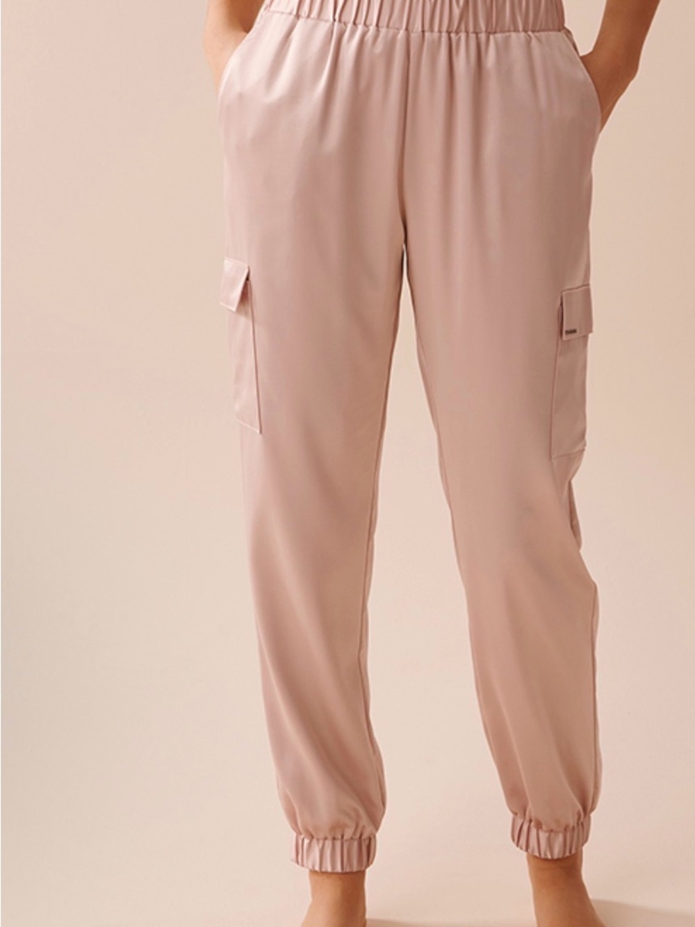 🆓 with purchase La Vie En Rose Satin Joggers